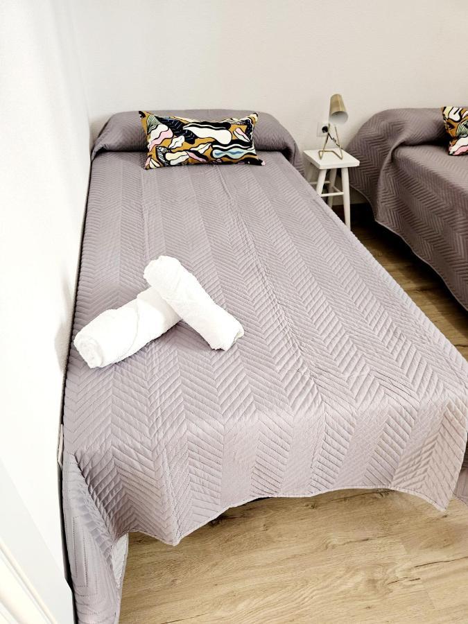 Apartamento Familiar En Triana Seville Exterior photo