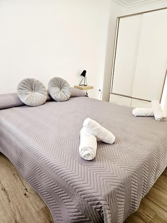 Apartamento Familiar En Triana Seville Exterior photo